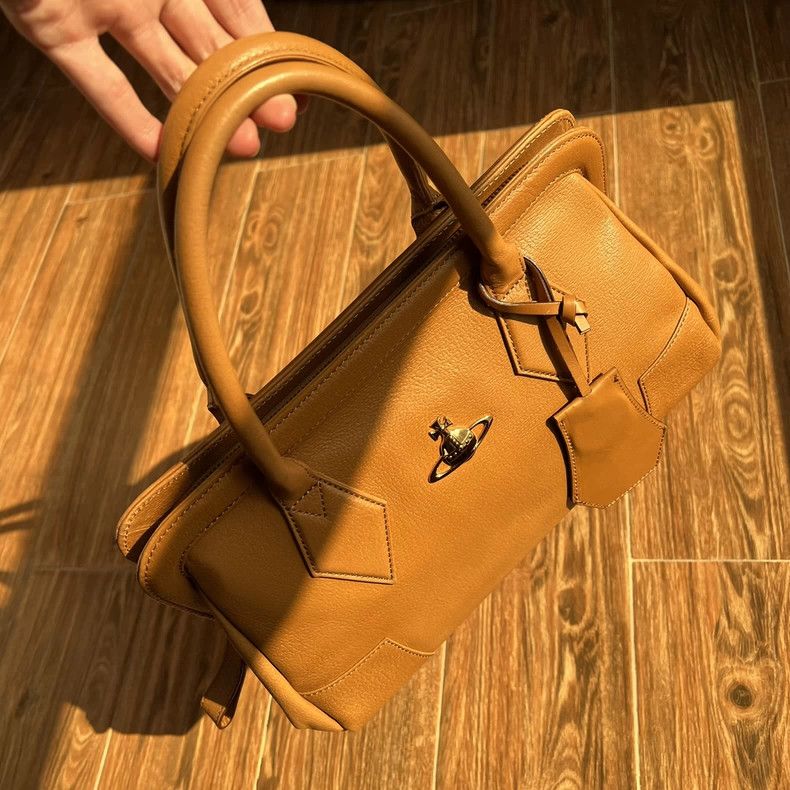 Vivienne Westwood Vivienne Westwood size os Saturn Handbag, Caramel Brown Size ONE SIZE - 3 Thumbnail