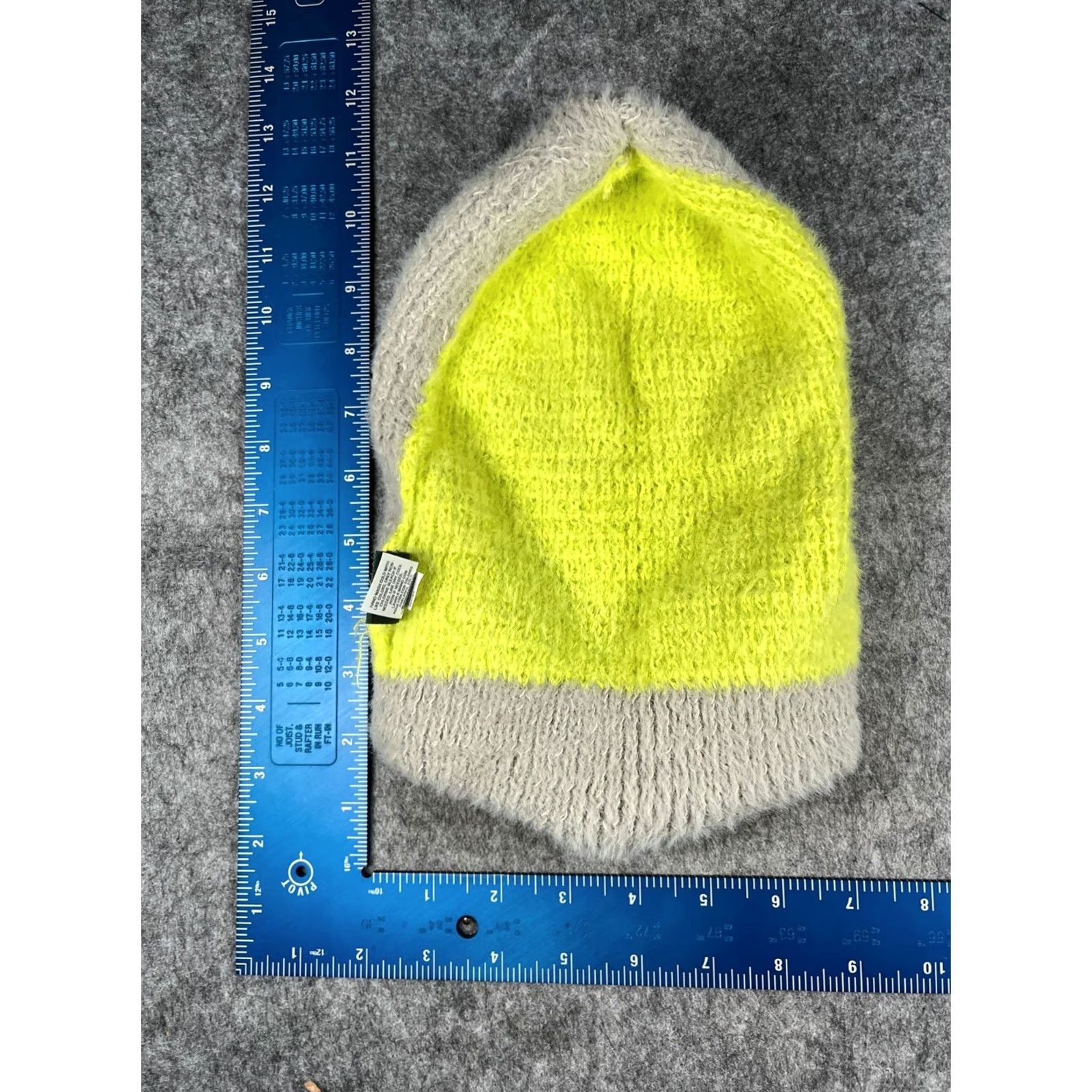 Vintage Wild Fable Beanie Women One Size Gray Yellow Knit Nylon Polyester Blend Ski NEW Hat Beanie Womens Beanie Ski Theme Fall Winter 2020s Girls Mens Size ONE SIZE - 6 Thumbnail