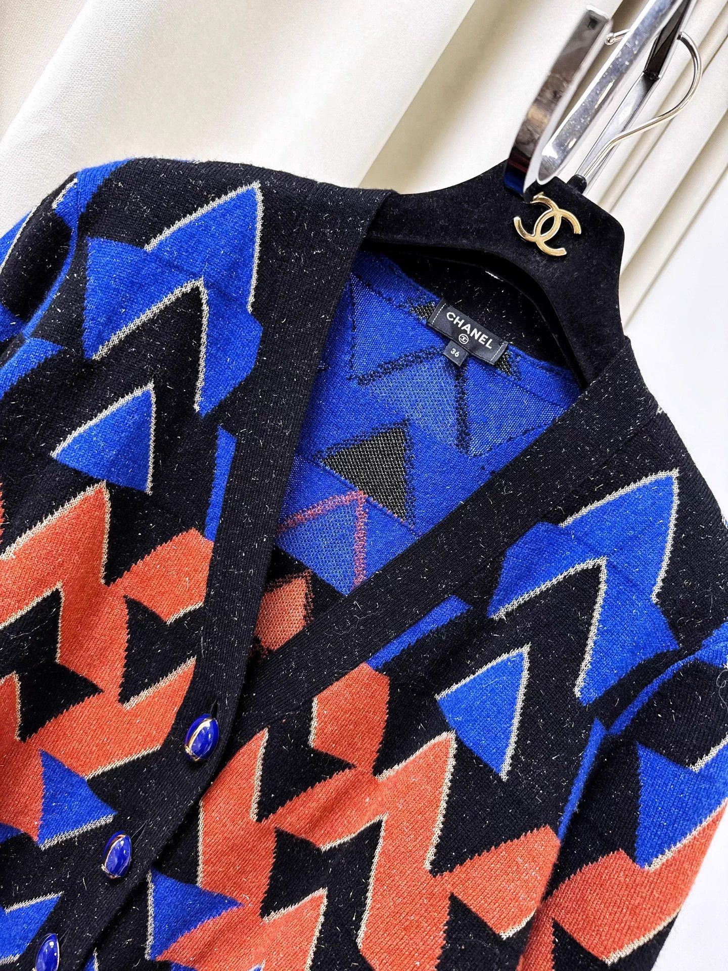 Chanel Chanel 19A Egypt colorblock geo scarab knit cardigan SZ36 Size XS / US 0-2 / IT 36-38 - 4 Thumbnail
