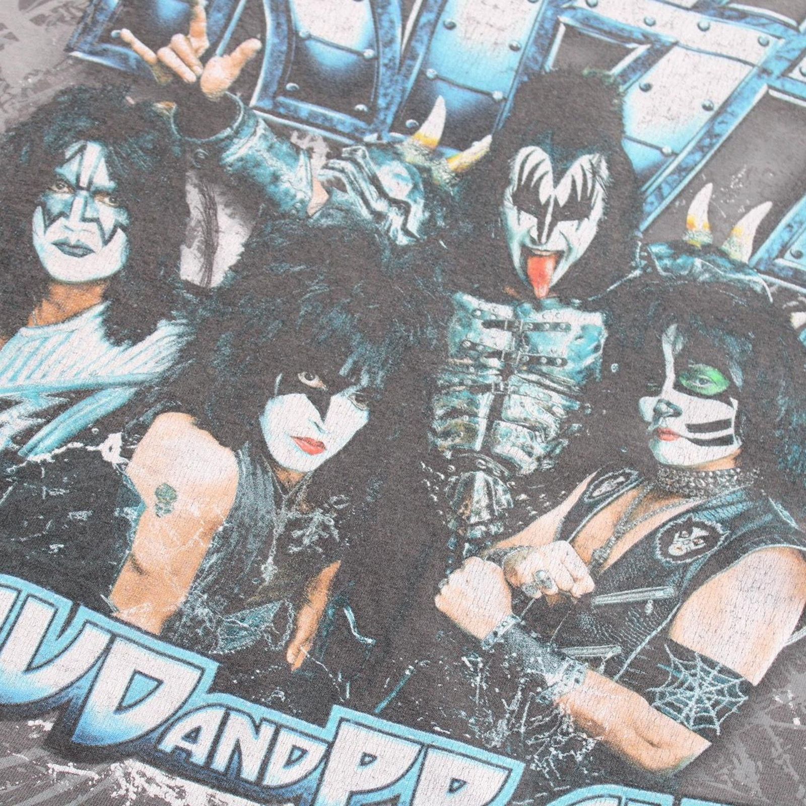 & Other Stories Gray Kiss Loud and Proud Cracked Glass 2012 Graphic Band Tee Size US XL / EU 56 / 4 - 7 Thumbnail