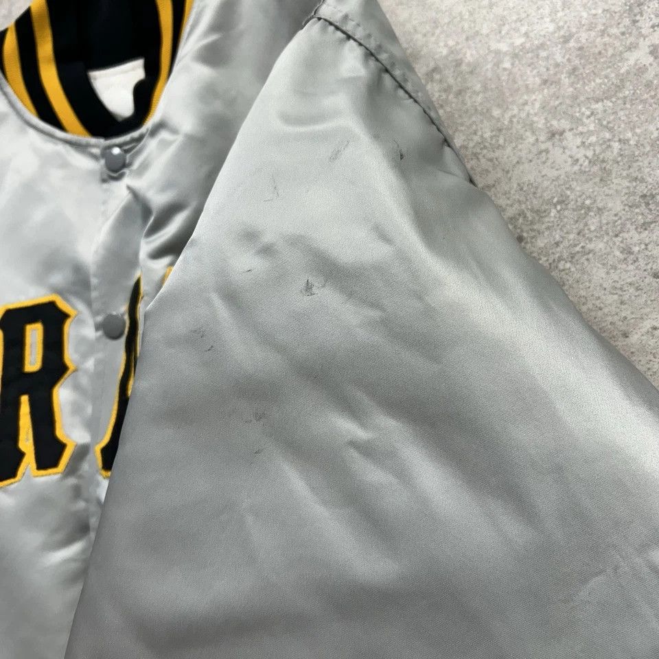 MLB × Vintage PITTSBURGH PIRATES FELCO SATIN BOMBER JACKET SILVER Size US L / EU 52-54 / 3 - 9 Thumbnail