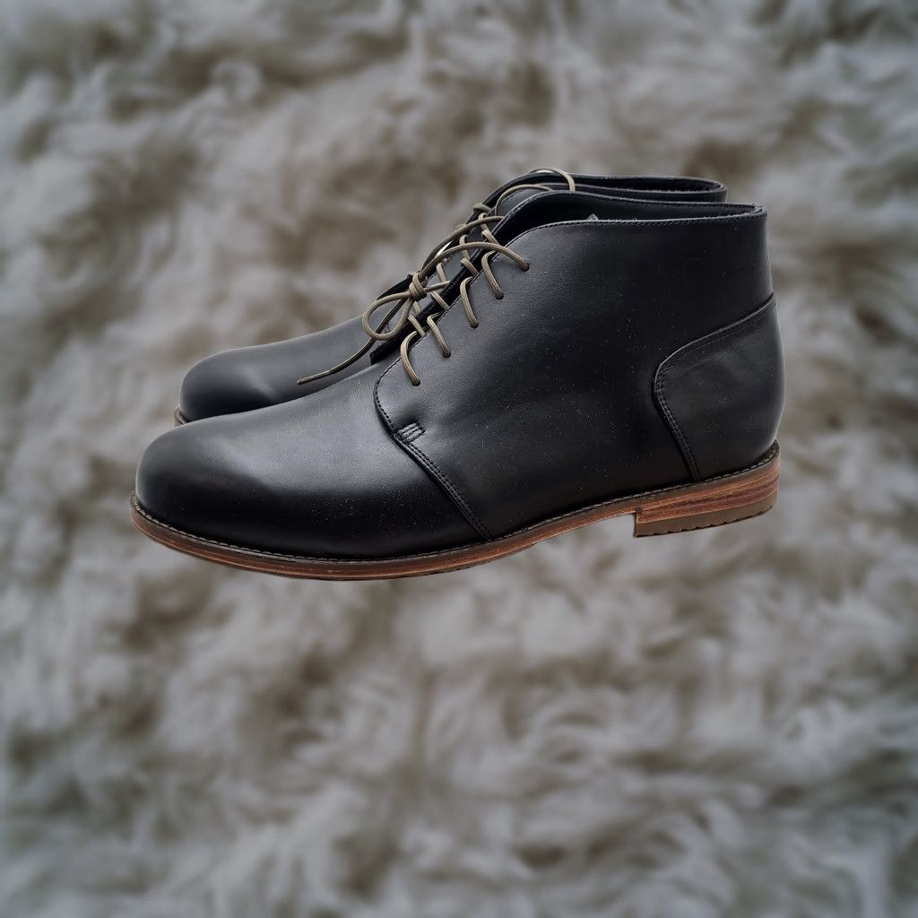 VINTAGE? No — Nisolo Everyday Chukka Boots Mens Size 9.5  display picture 1