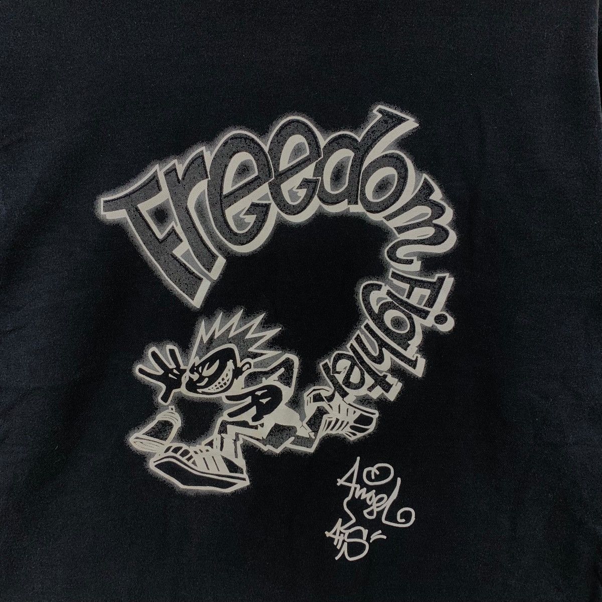 Vintage Vintage TREVOIS WORK SKATEBOARD Freedom Fighter Tee Shirt Size US L / EU 52-54 / 3 - 3 Thumbnail