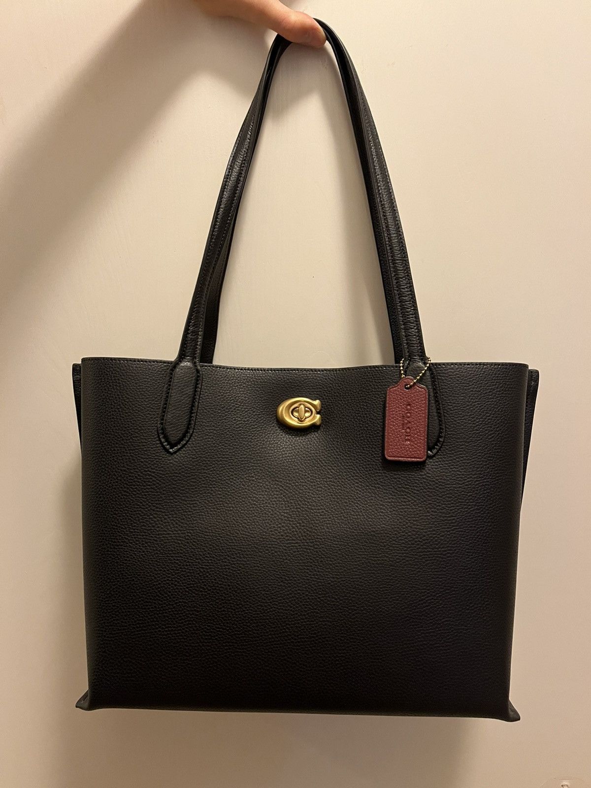 Coach Willow Pebble Leather Solid Tote Bag NWT in Black, Women's