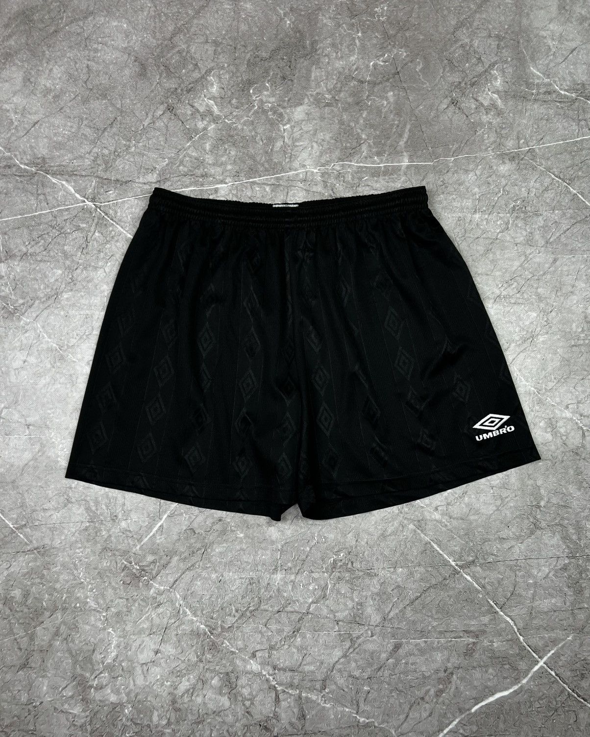 Umbro × Vintage Umbro Vintage Mens Shorts Y2K Size US 33 - 1 Thumbnail