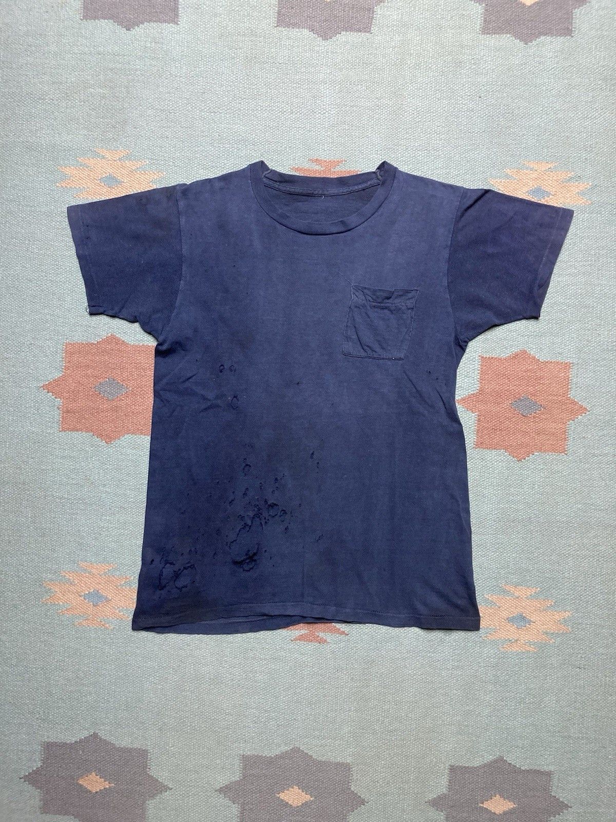 Vintage 70s pocket t shirt distressed grunge navy blue cotton medium Size US M / EU 48-50 / 2 - 1 Thumbnail