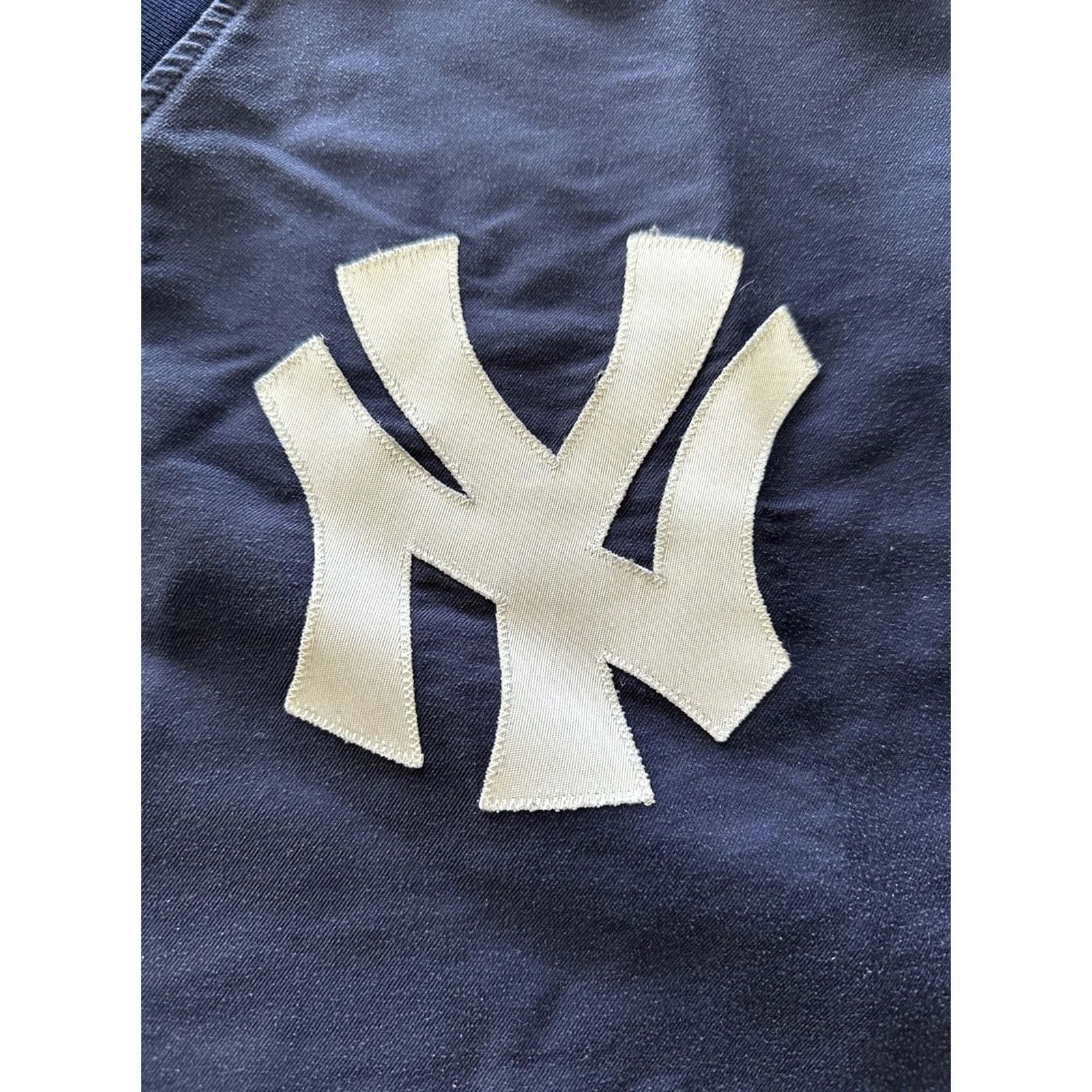Vintage VINTAGE Majestic MLB New York Yankees V-Neck Jersey Pullover Shirt XL Men’s Blue 90s NYC Logo Yankees Mint Story:Very Rare Size US XL / EU 56 / 4 - 2 Thumbnail
