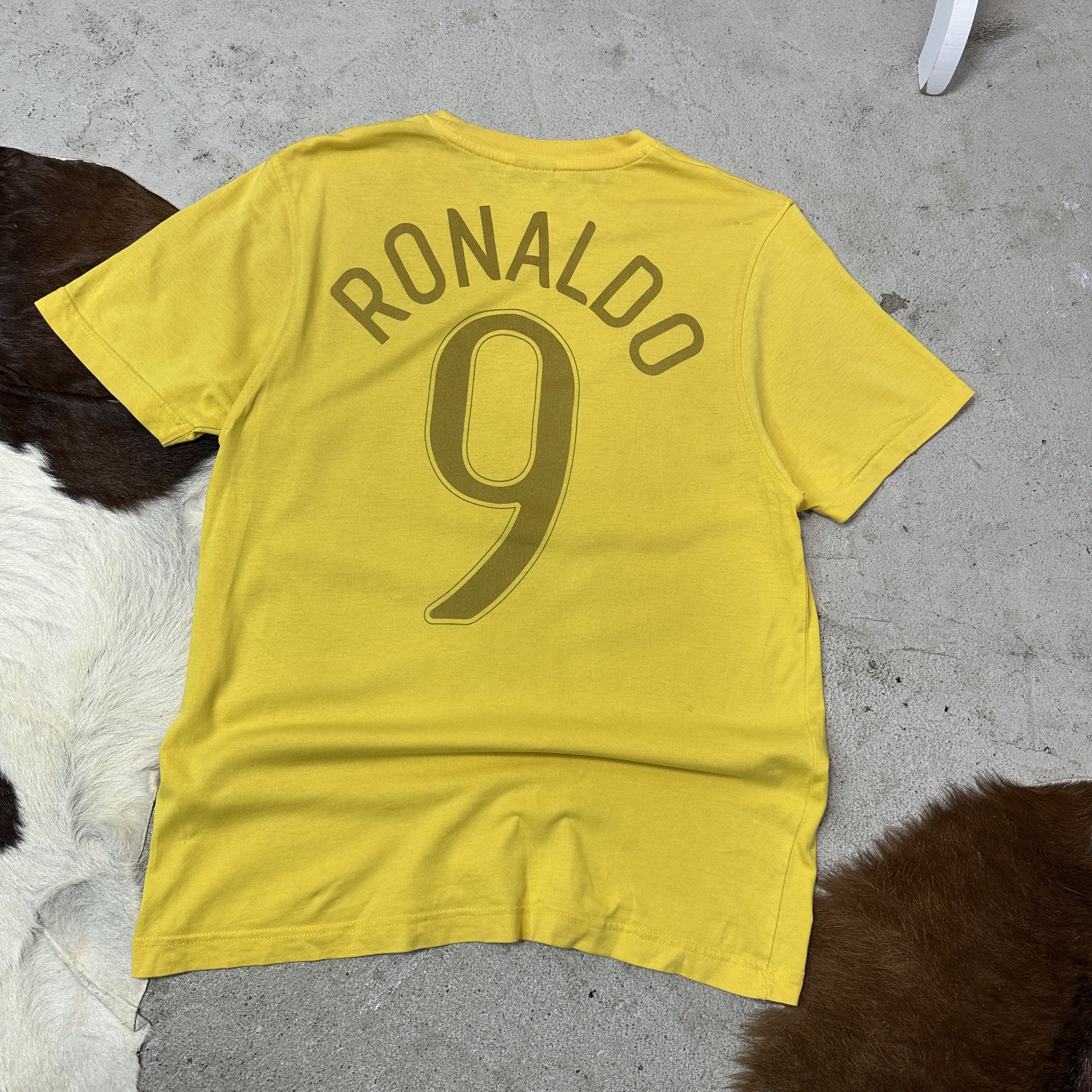 Nike Vintage Sporty Nike Ronaldo 9 Brasil Blokecore T-shirt 00s Size US M / EU 48-50 / 2 - 4 Thumbnail