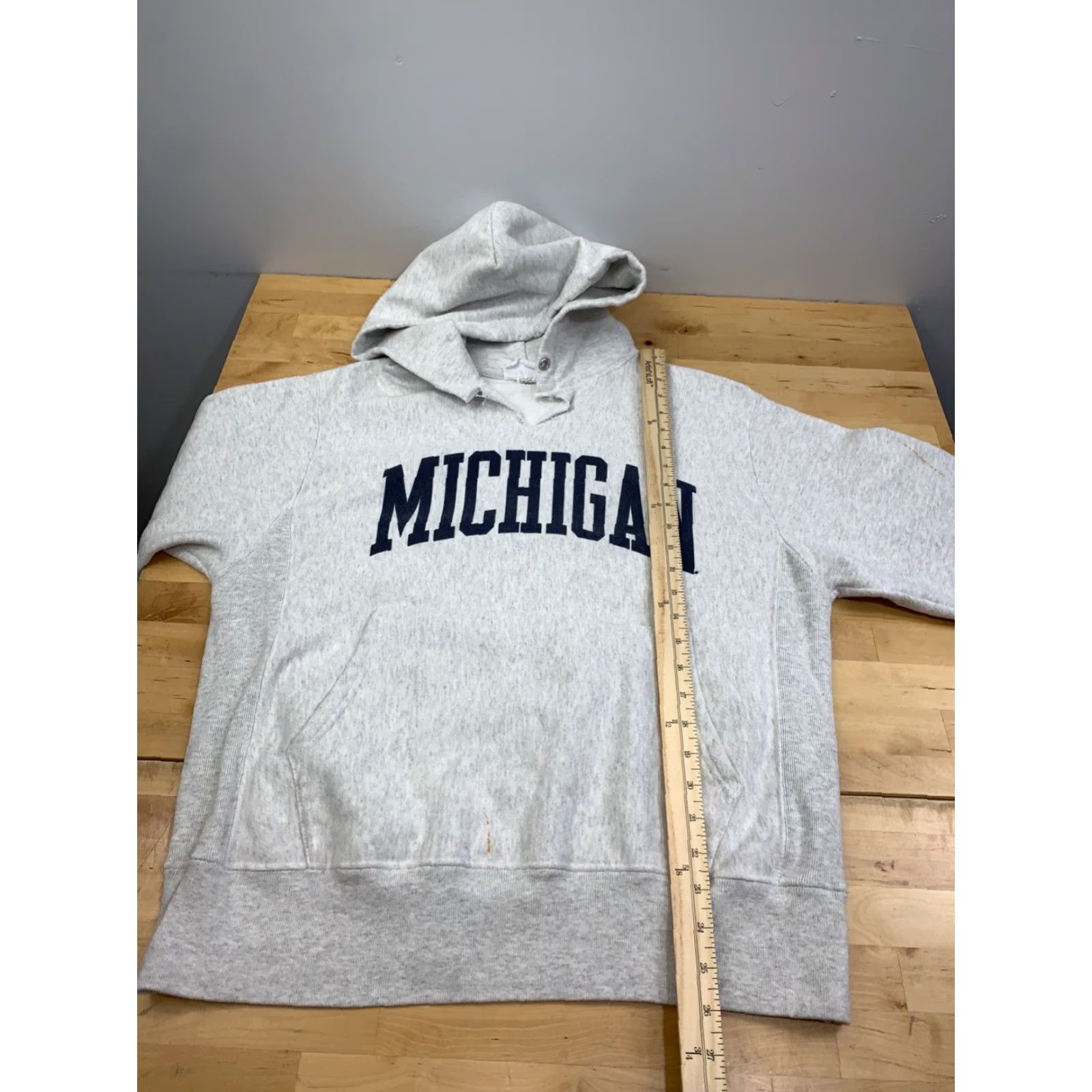Champion Champion Reverse Weave Hoodie MenAdult M Gray Pullover Heavyweight Hooded Michigan Wolverines 11003 Size US M / EU 48-50 / 2 - 6 Thumbnail