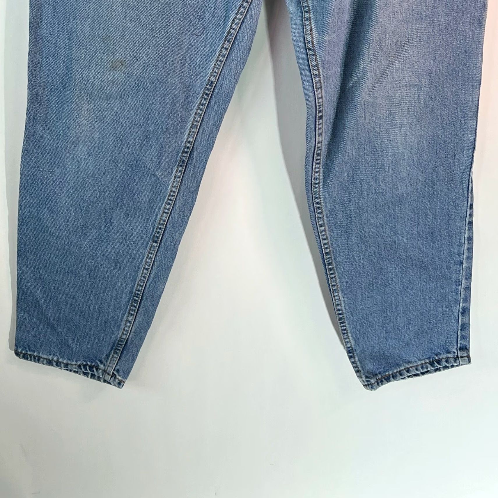Levi's VINTAGE Levi's Jeans 550 Women Size 16 Blue Denim 30in Inseam Relaxed Tapered USA Made Womens Size 38" / US 16 / IT 52 - 5 Thumbnail