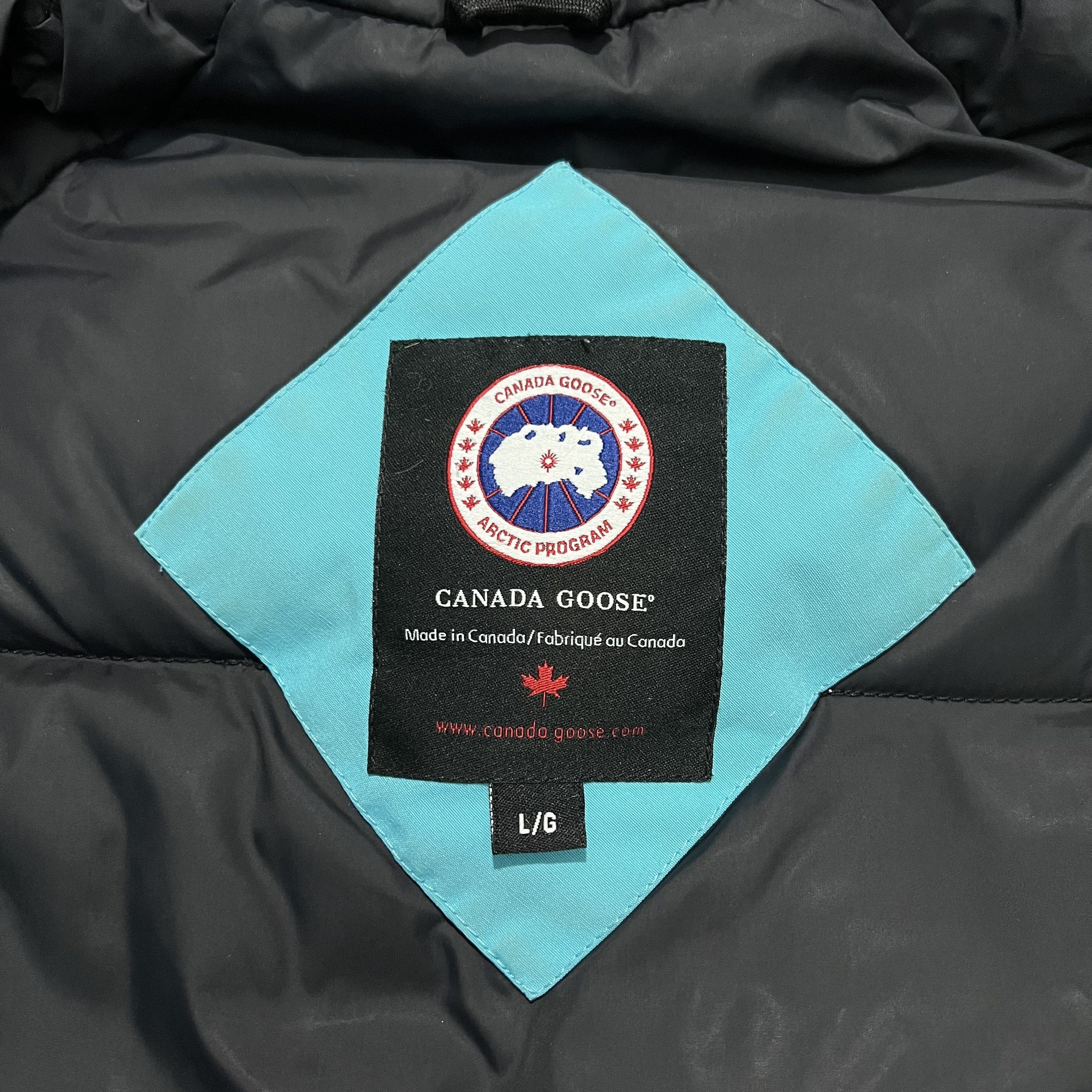 Canada Goose Ganada Goose women’s chilliwack Iceberg bomber parka Size L / US 10 / IT 46 - 9 Thumbnail