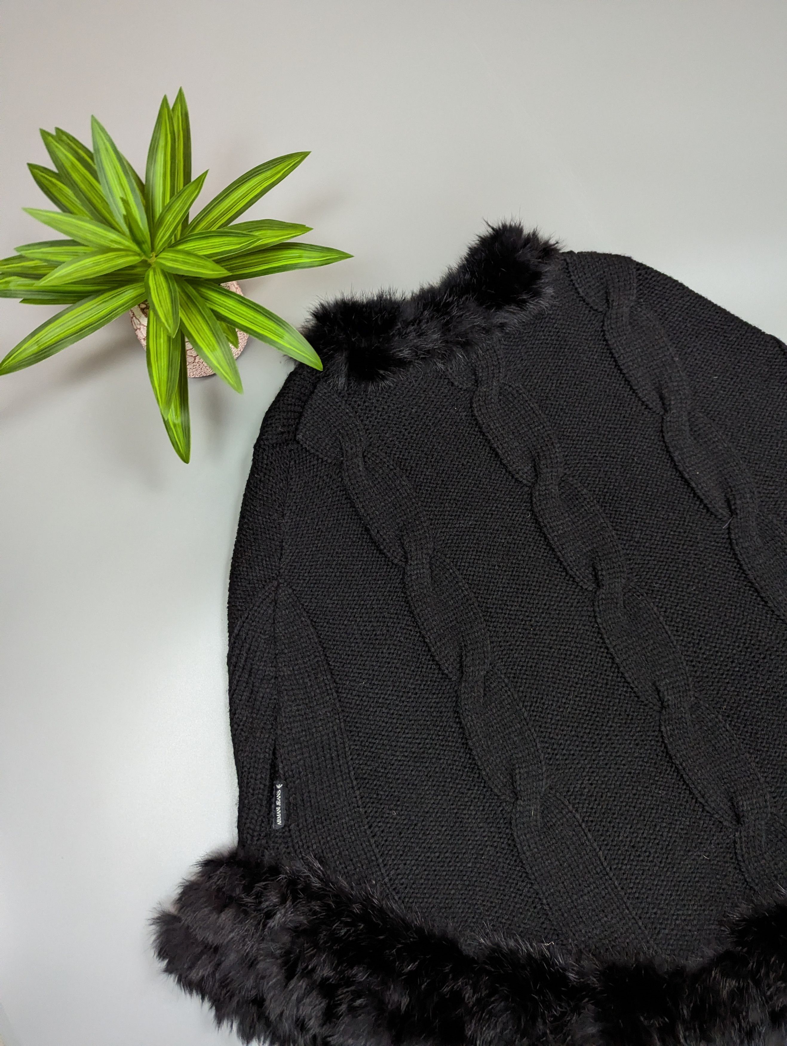 Giorgio Armani Armani Jeans Knitted Poncho Black Faux Fur Trim Bolero Size M / US 6-8 / IT 42-44 - 14 Thumbnail
