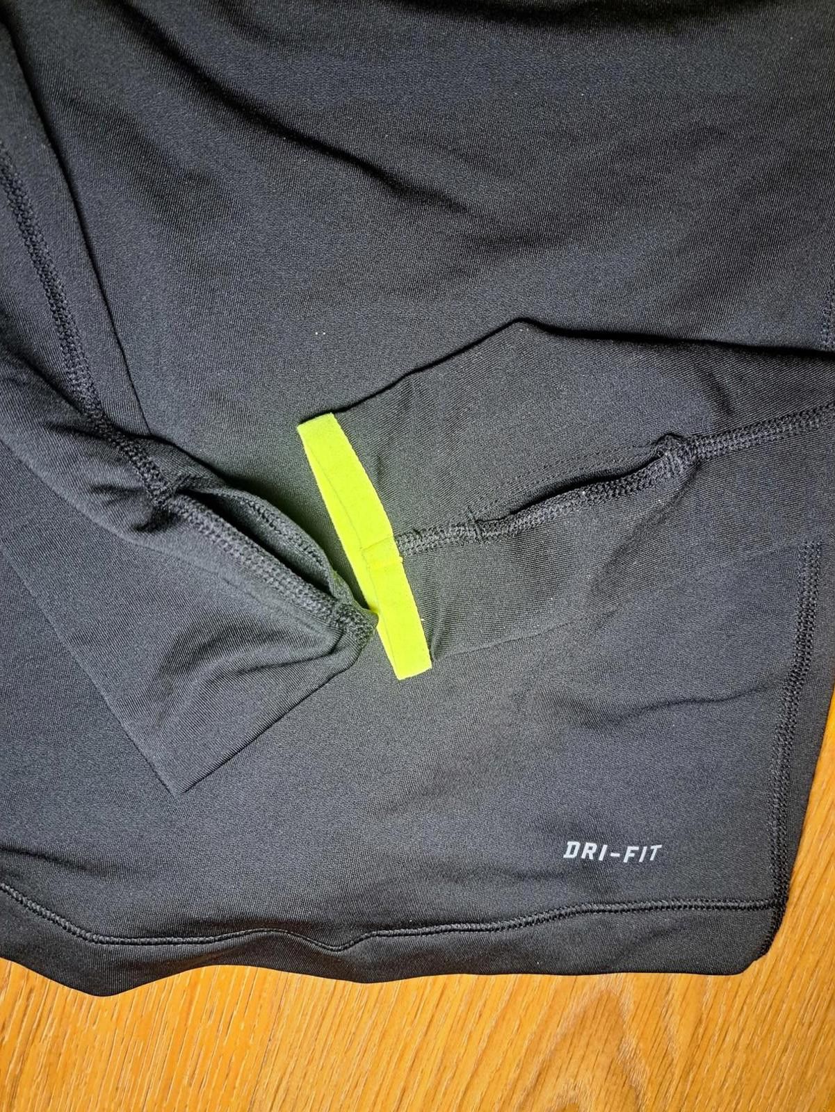 Nike Nike Activewear Dri Fit Sweater Mens Small Black Hoodie Size ONE SIZE - 7 Thumbnail