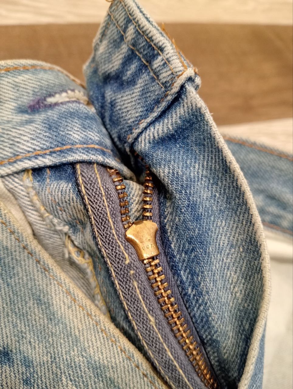 Levi's LEVI'S VINTAGE 505-0217 TOP BUTTON #8 DISTRESSED DENIM PANTS Size US 32 / EU 48 - 12 Thumbnail
