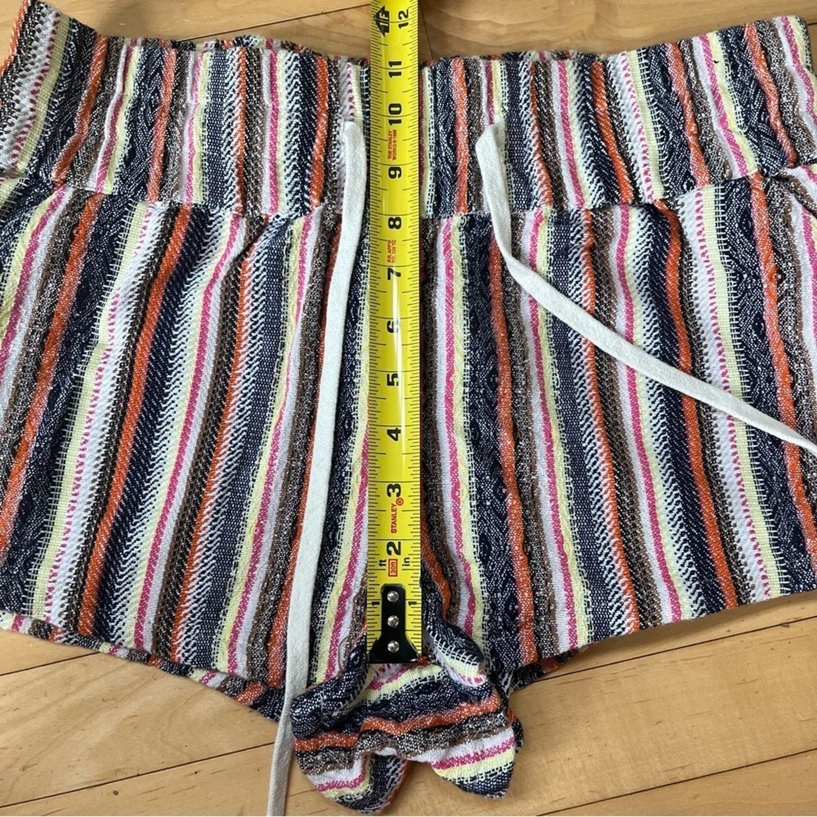 Free People Free People Striped Shorts Wide Waistband Size Small Size 25" / US 0 / IT 36 - 7 Thumbnail