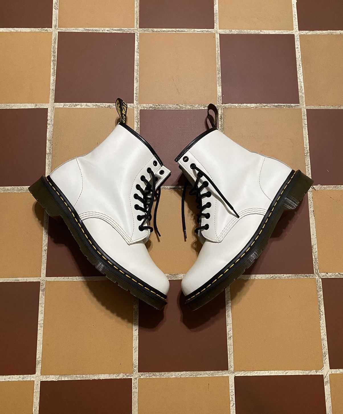 Dr. Martens Doc Martens White Womens Boots Size US 10 / IT 40 - 1 Thumbnail