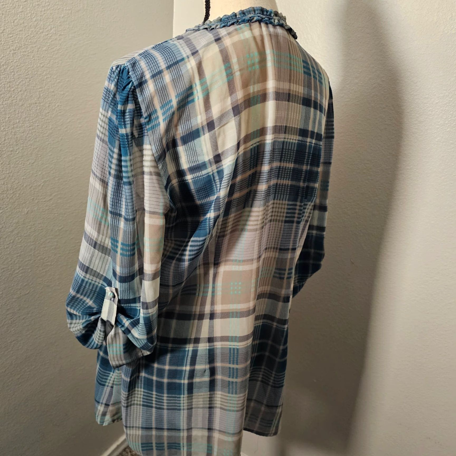 Vintage New York & Company Blouse Women's Large Blue Plaid V Neck Roll Tab Sleeve Sheer Size L / US 10 / IT 46 - 3 Thumbnail
