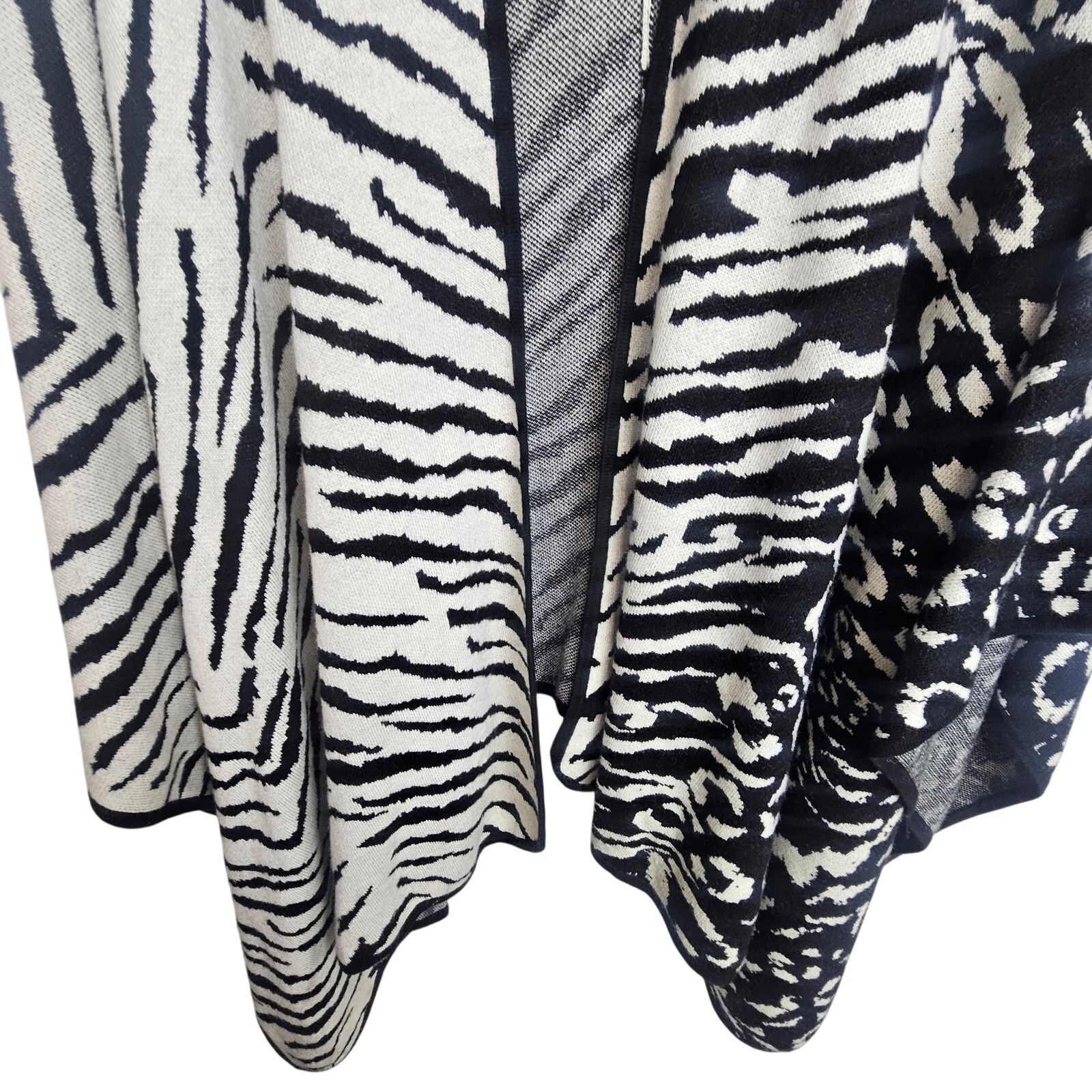 White House Black Market White House Black Market Animal MIxed Media Wool Cashmere Size ONE SIZE - 3 Thumbnail