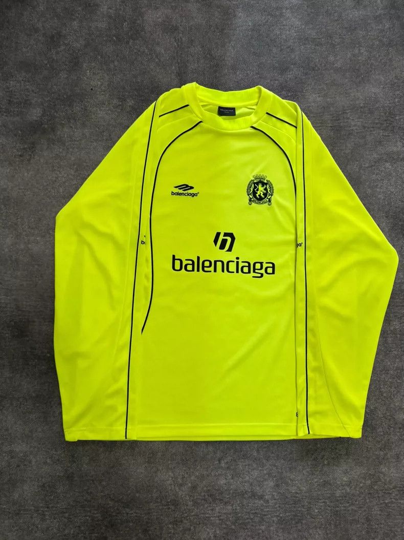 Balenciaga Balenciaga Manchester United football long sleeves Size US S / EU 44-46 / 1 - 1 Thumbnail