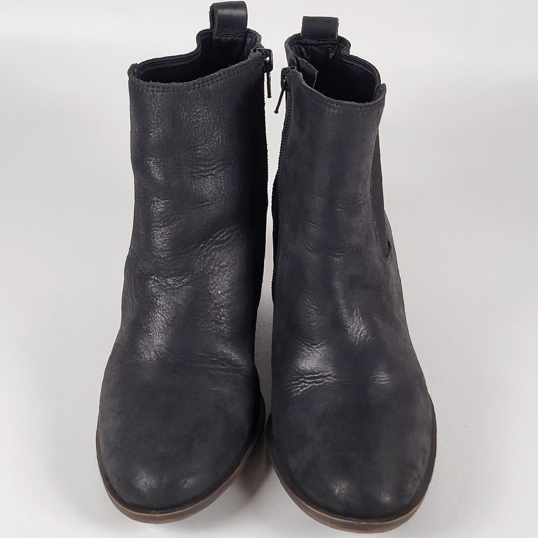 Lucky Brand Lucky Brand Women’s Bofrida Bootie, Black Ankle Booties, Size 9 M, Leather, Zip, Round Toe, Mid Heel, Black, Shoes, Womens Size US 9 / IT 39 - 2 Thumbnail