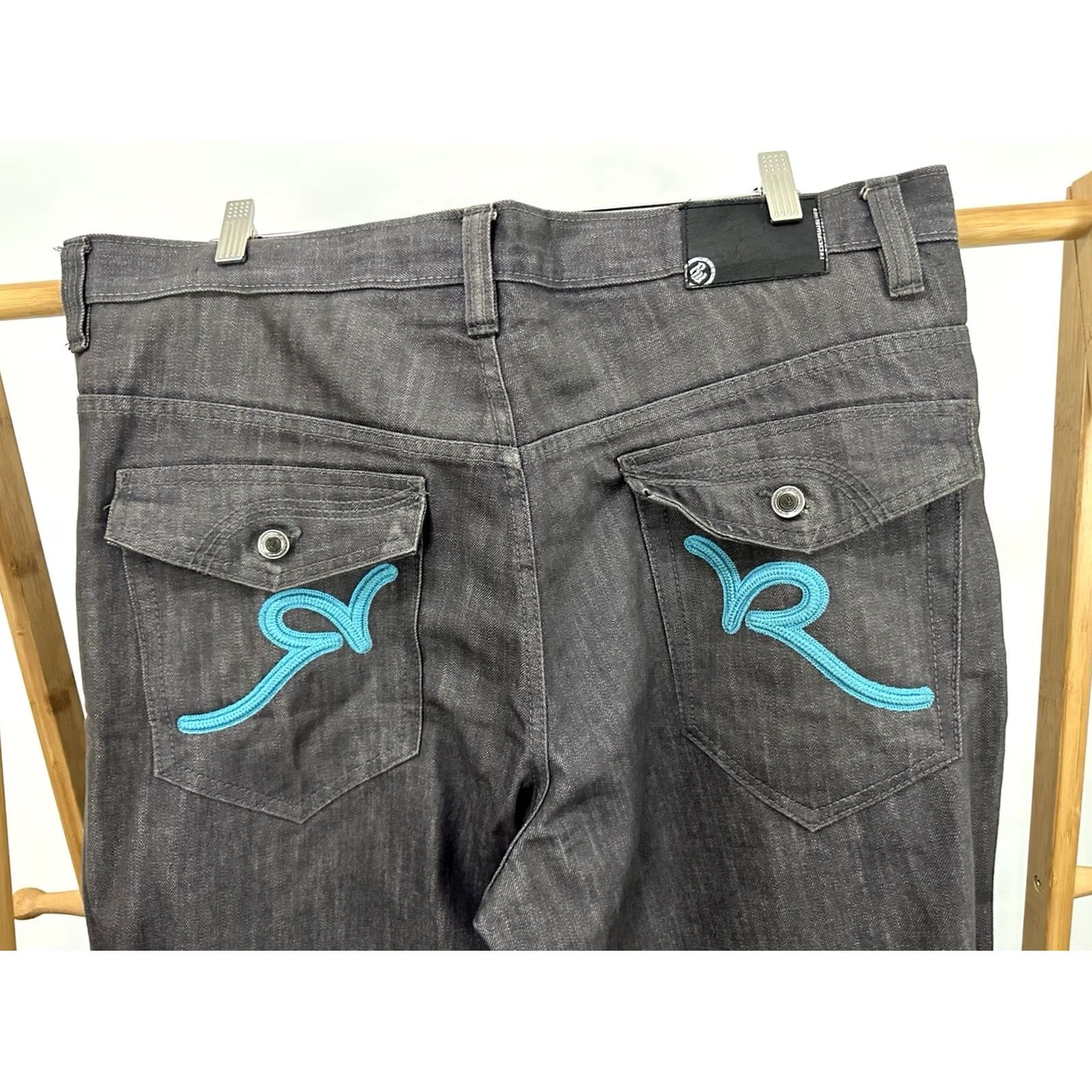 Rocawear Rocawear Jeans Men’s 38 Gray Denim Wide-Leg VTG Y2K Streetwear Hip Hop Baggy 34 Inseam 40 Waist Mens Size US 38 / EU 54 - 5 Thumbnail