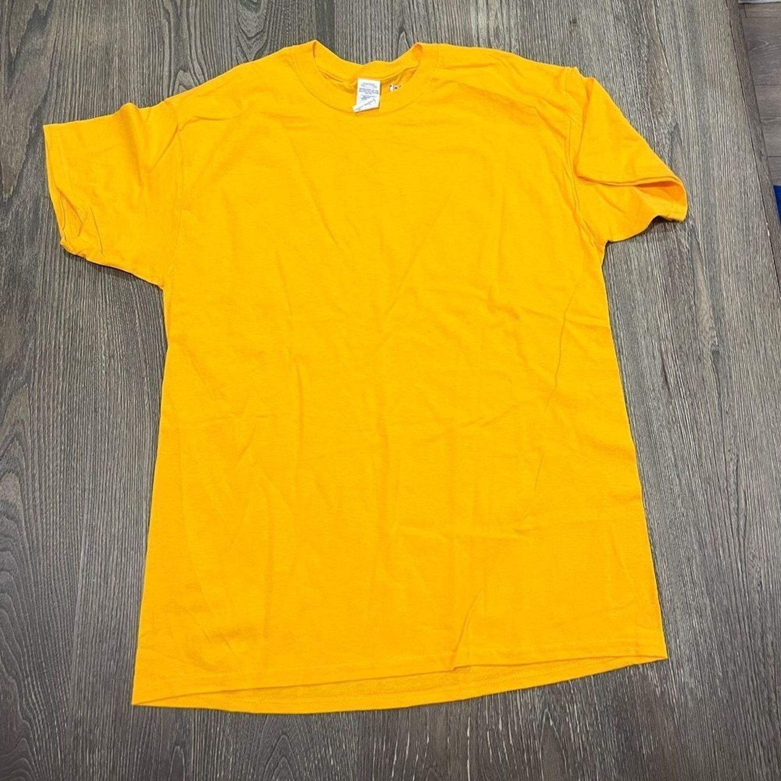 Gildan NWOT Gildan NBA 2 Pack T-Shirts Crewneck Short Sleeve Size L Size US L / EU 52-54 / 3 - 4 Thumbnail