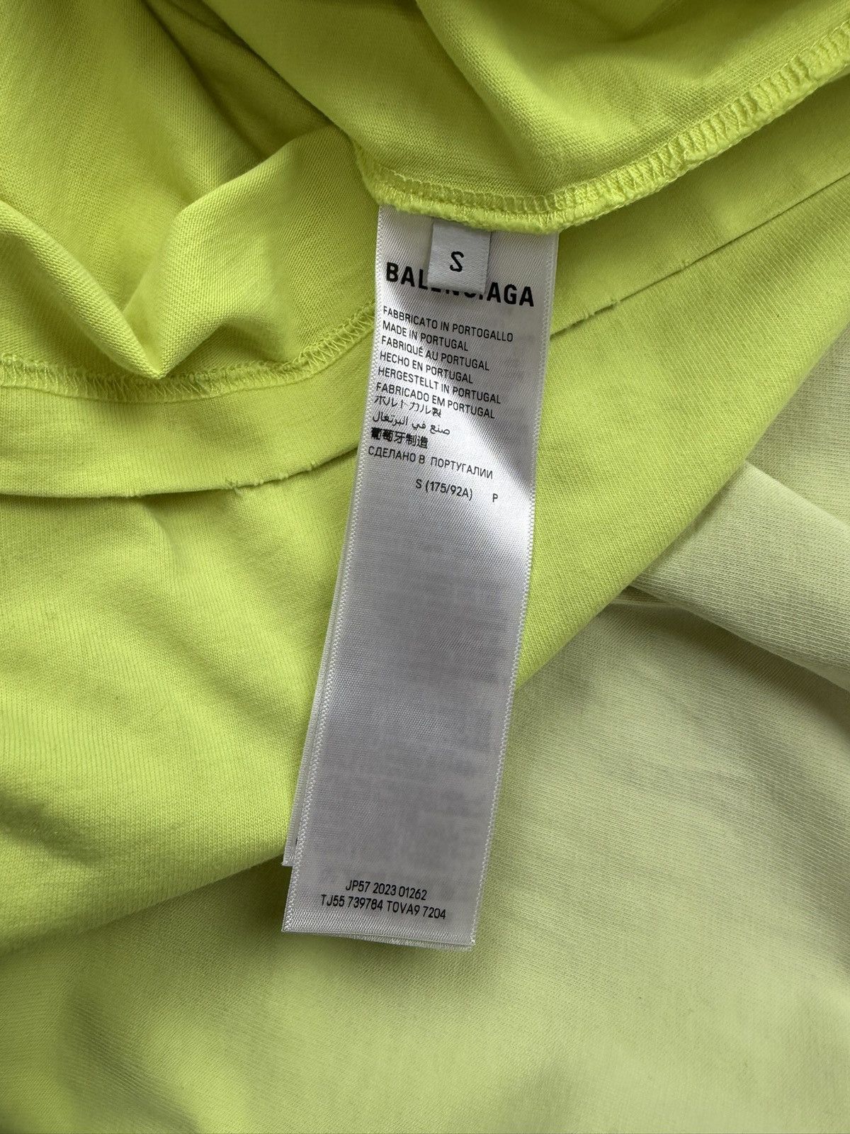 Balenciaga SS23 Balenciaga ‘Tape’ Neon Logo BB Yellow T-Shirt Size US S / EU 44-46 / 1 - 5 Thumbnail