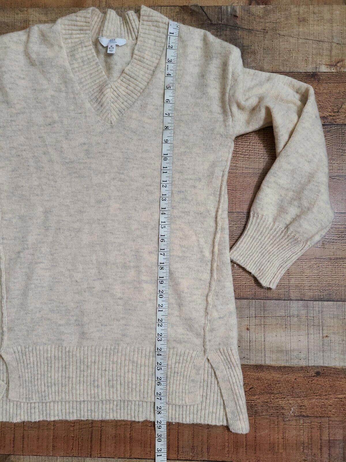 Designer Time And Tru Sweater Medium Beige Super Soft Long V Neck Size M / US 6-8 / IT 42-44 - 6 Thumbnail