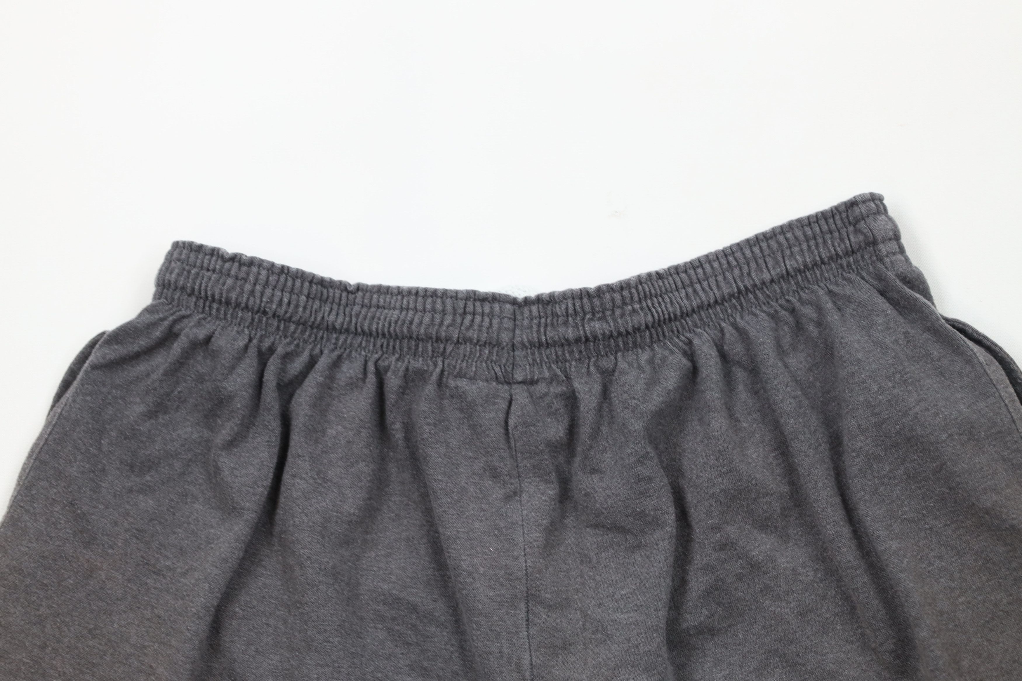 Champion × Vintage Vintage Champion Logo Sun Faded Above Knee Shorts Gray Size US 32 / EU 48 - 11 Thumbnail