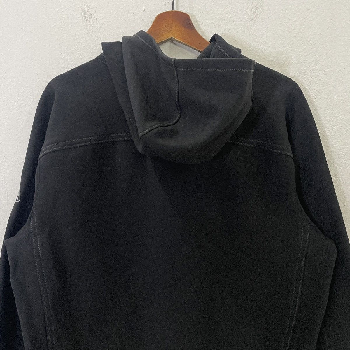 Nike ACG Vintage Nike Acg Hoodies Jacket Size US L / EU 52-54 / 3 - 12 Thumbnail