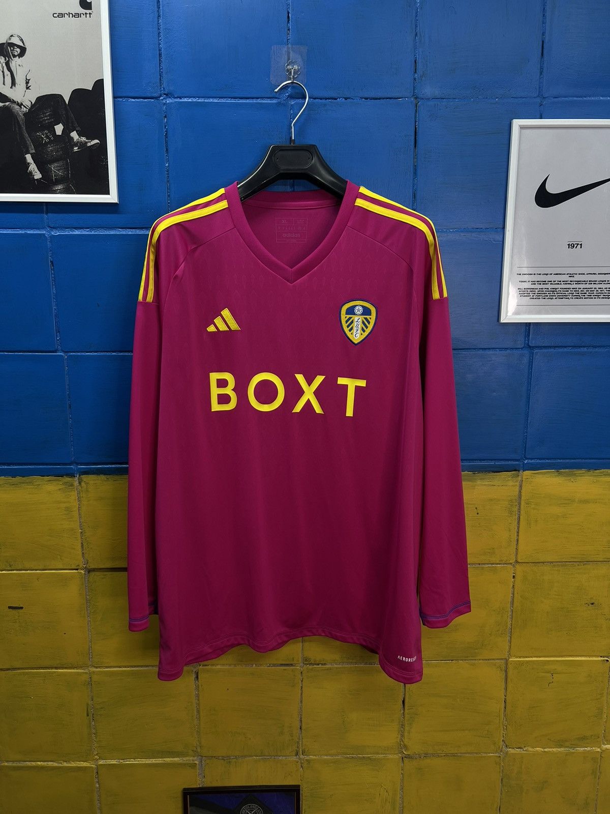 Adidas Leeds United 23/24 jersey Goalkeeper Football Shirt Size US XL / EU 56 / 4 - 1 Thumbnail