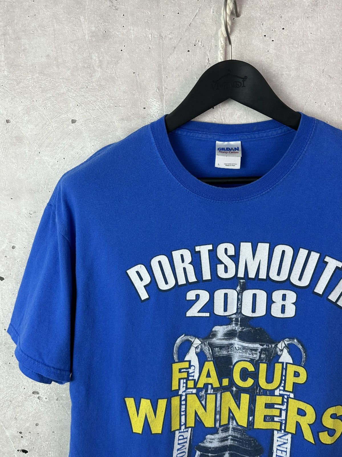 Vintage Vintage Portsmouth F.A. Winners 2008 Blue Printed T-shirt Size US L / EU 52-54 / 3 - 2 Thumbnail