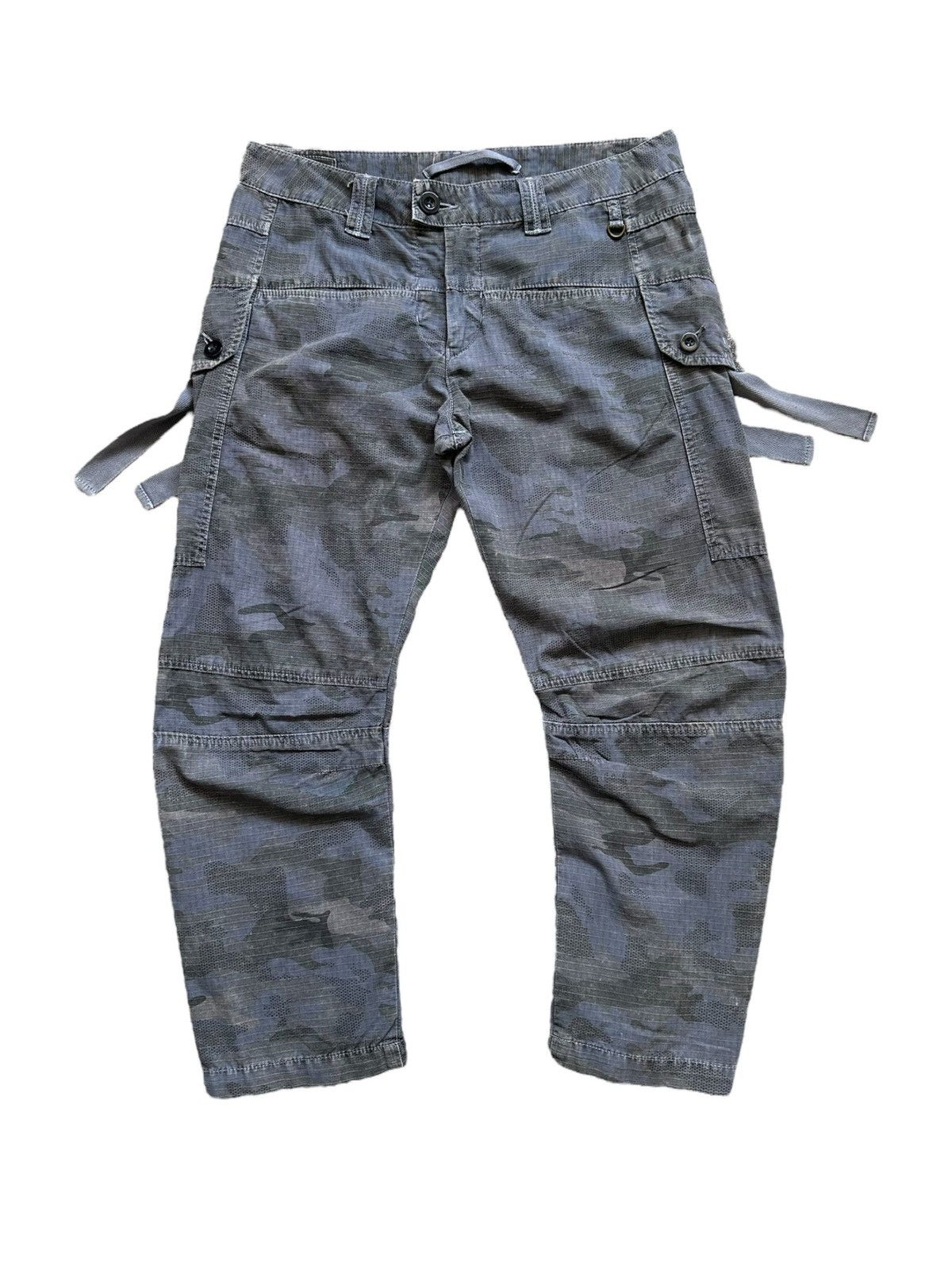 Marithe + Francois Girbaud 2000s MFG camo cargo hybrid quarter pants Size US 33 - 1 Thumbnail
