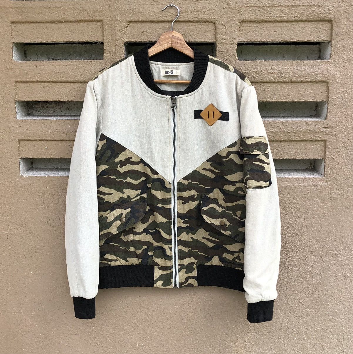Vintage Vintage ABM Camo Design lined Quilted Bomber Jacket Size US L / EU 52-54 / 3 - 2 Thumbnail