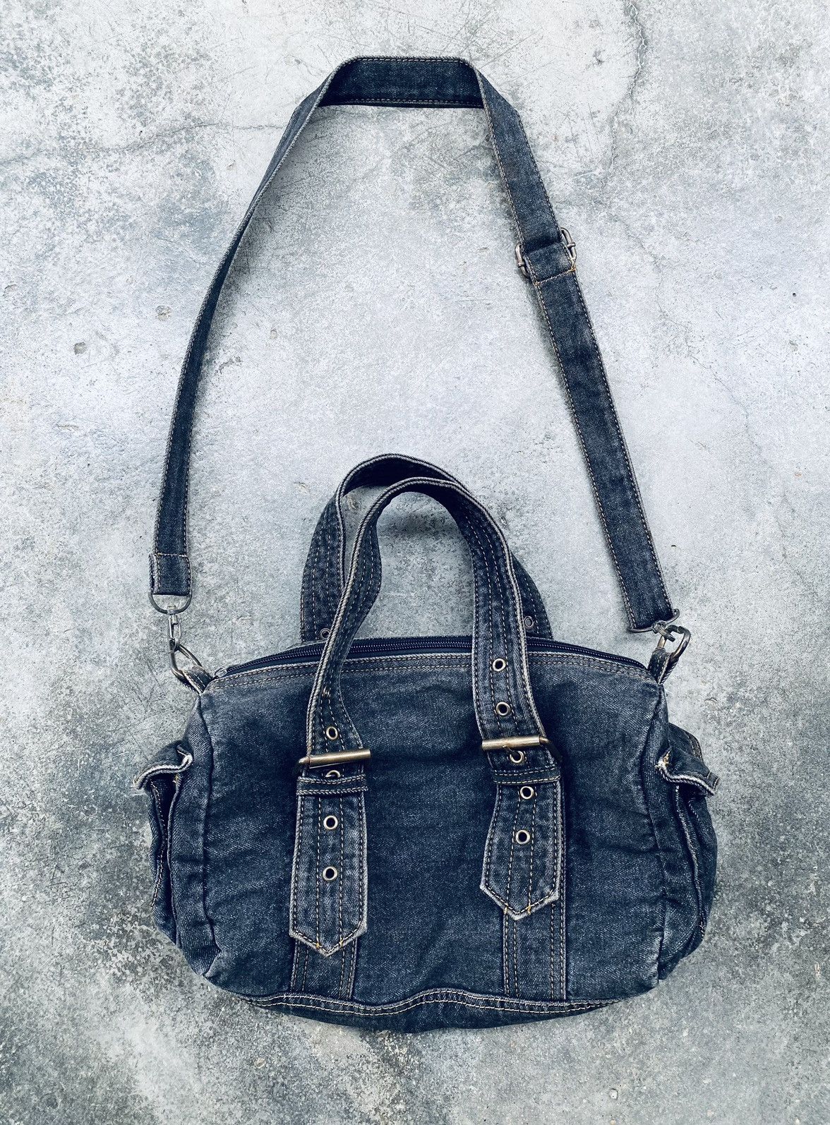 Vintage Vintage 21735 Japan Fabric Black Cross Body Denim Bag Size ONE SIZE - 1 Thumbnail