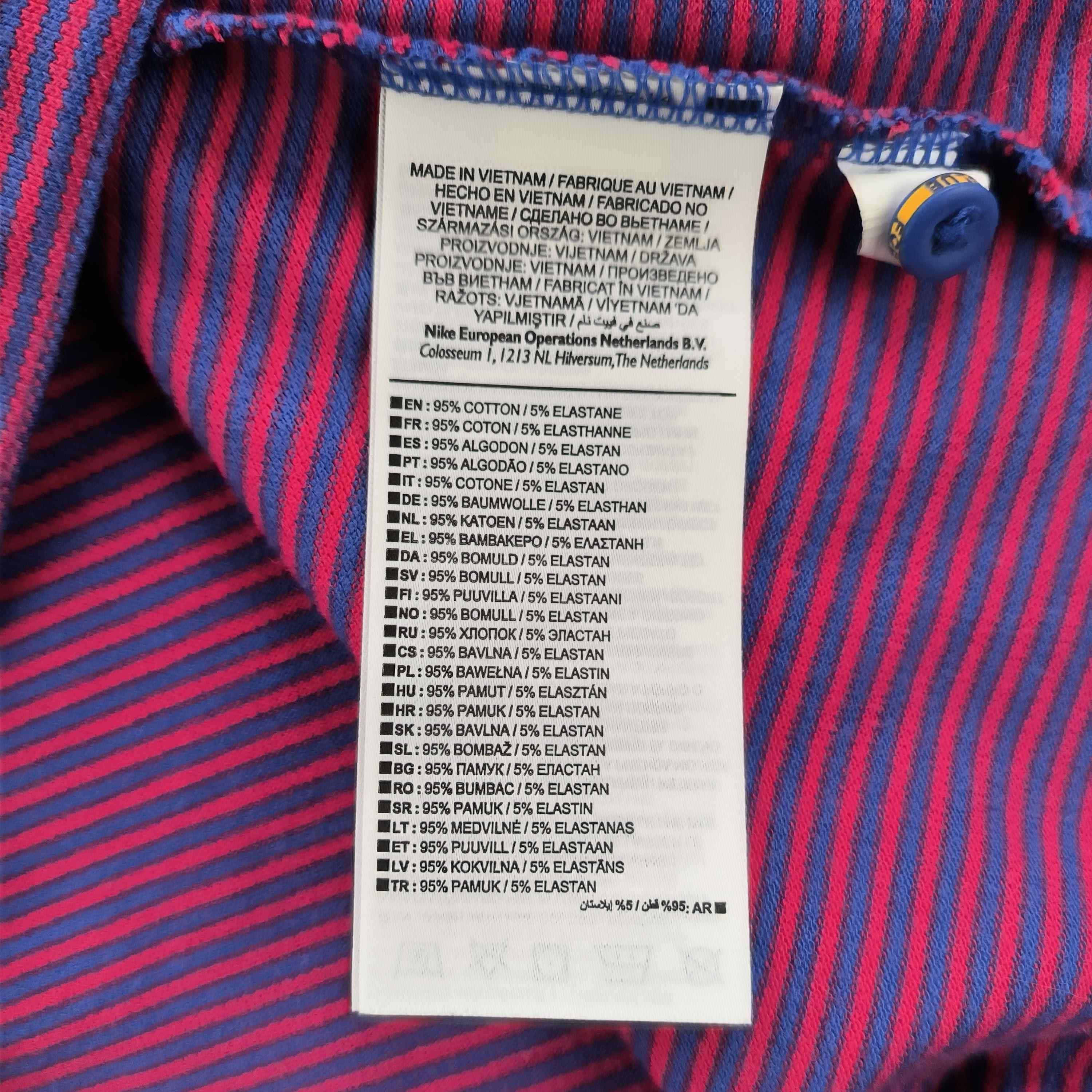 Nike FC Barcelona 2016-17 Nike football tee shirt size L Size US L / EU 52-54 / 3 - 5 Thumbnail