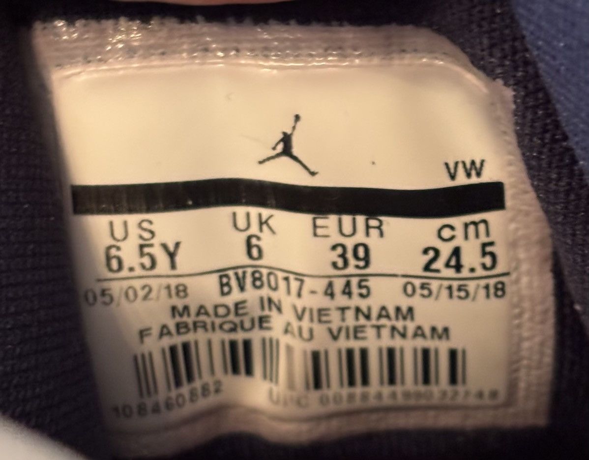 Jordan Brand Air Jordan 12 Retro GS ‘International Flight' Size US 6.5 / EU 39-40 - 7 Thumbnail