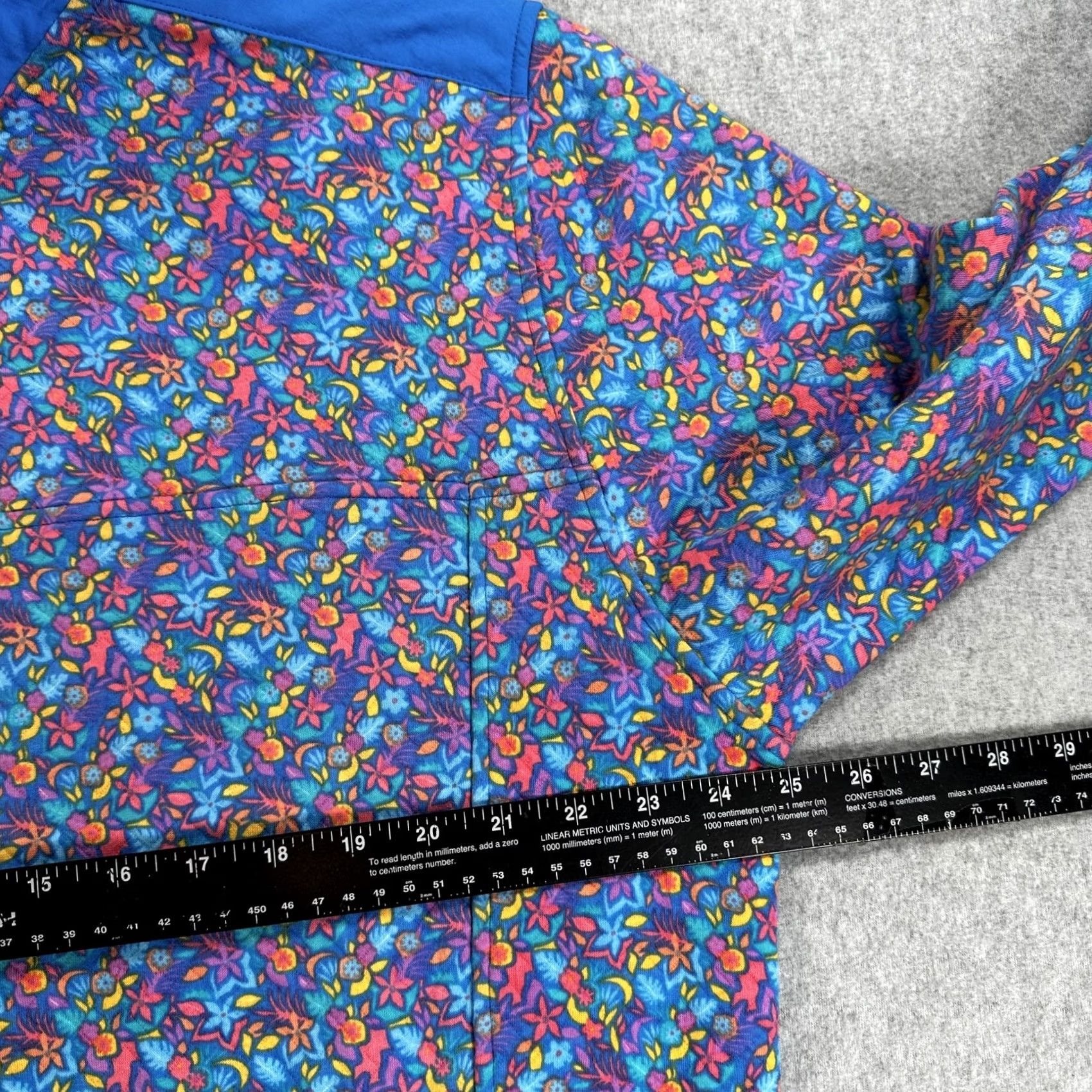 Chubbies Chubbies The Spade Quilted Quarter-Zip Pullover Sweatshirt Multicolor Floral Mens XL Pullover Zip Mock Neck Knit Shirt Jersey Pockets Size US XL / EU 56 / 4 - 6 Thumbnail