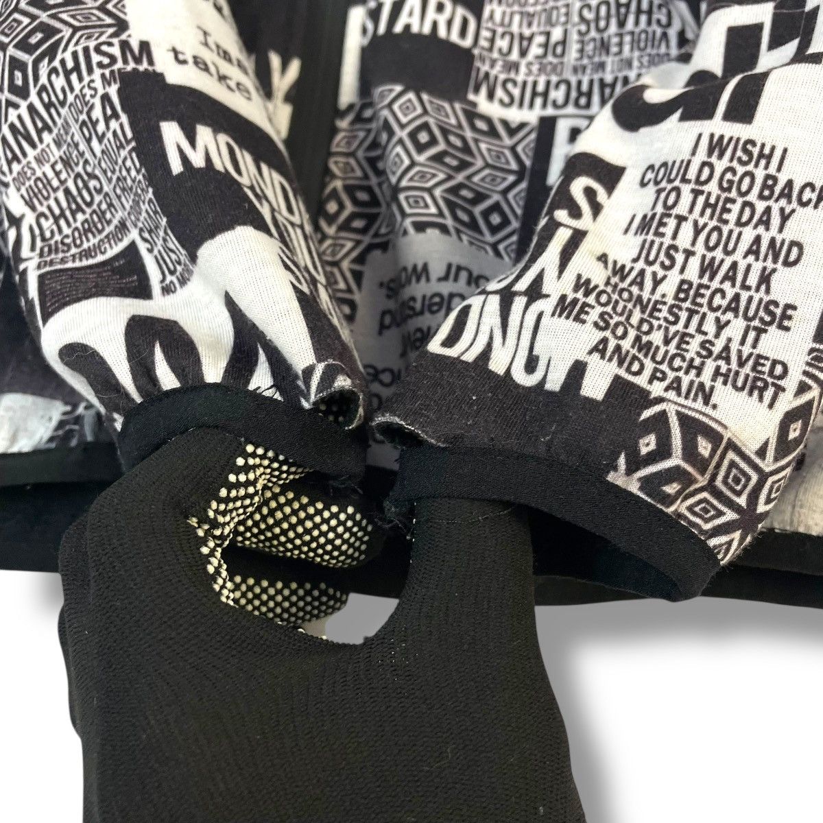 20471120 SHISKY NEWSPAPER WORDING ANARCHY SEDITIONARIES PUNK JACKET Size US S / EU 44-46 / 1 - 25 Thumbnail