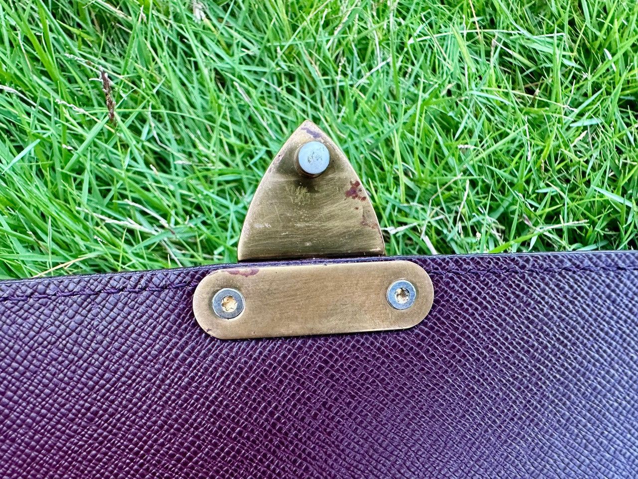 Louis Vuitton Authentic Louis Vuitton Taiga Leather Kourad Clutch Bag Size ONE SIZE - 12 Thumbnail