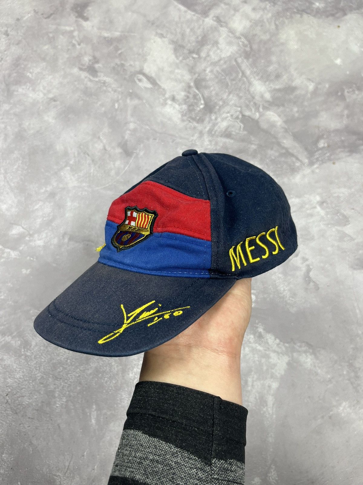 Vintage Vintage Barcelona Cap Messi 10 Autographed Size ONE SIZE - 2 Thumbnail