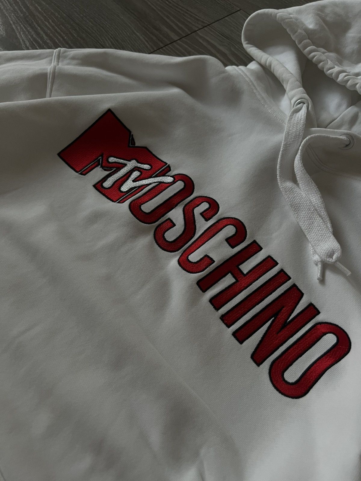 H&M × Moschino × Mtv ‼️Moschino x H&M x Mtv Big Knit Logo White Hoodie‼️ Size US S / EU 44-46 / 1 - 10 Thumbnail