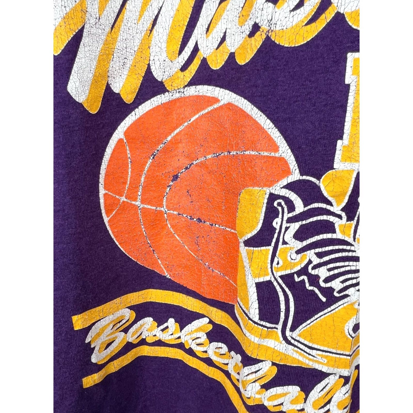 Fruit Of The Loom Vintage Nike Shirt XL Purple 1994 Muscatine Muskies Basketball Camp T-Shirt Made USA Mens Size US XL / EU 56 / 4 - 7 Thumbnail