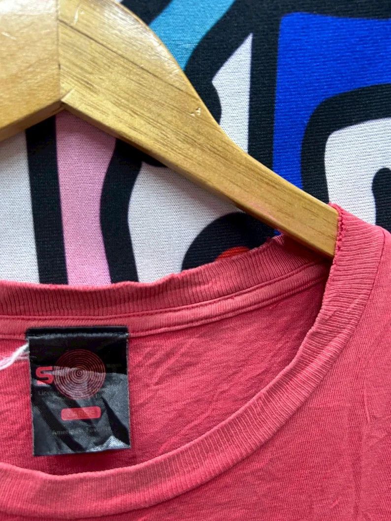 Band Tees Vintage 2000s Sugarcult Band tshirt size L Size US L / EU 52-54 / 3 - 4 Thumbnail