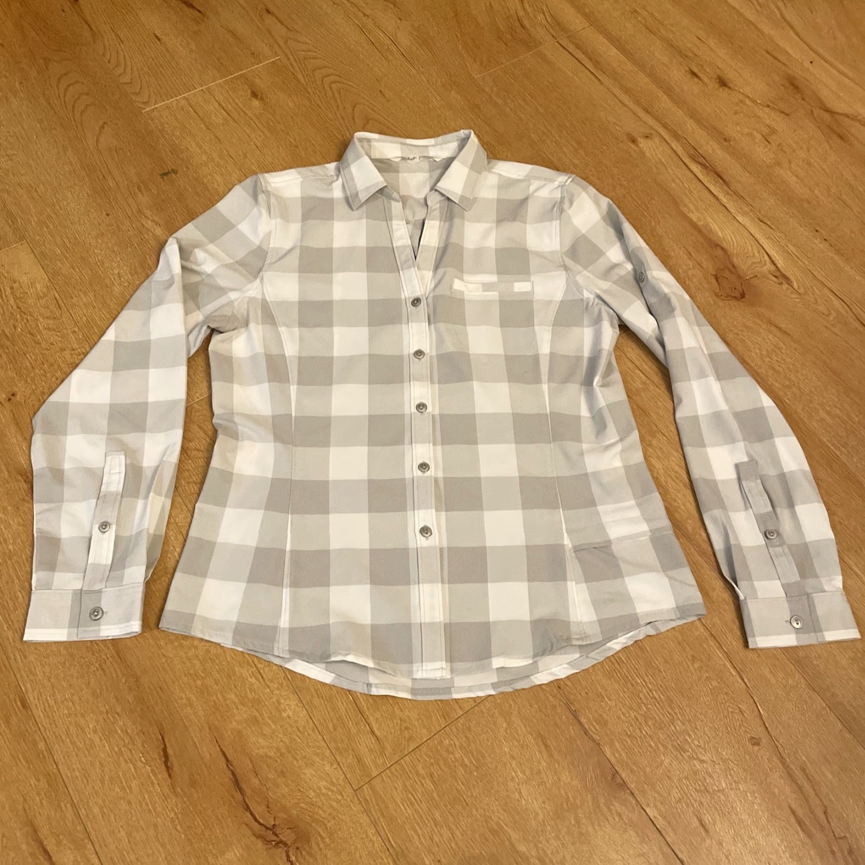 Vintage Woolrich Womens Top Small Button Down Flannel White Grey Plaid Pocket 20UPF Women Shirt Long Sleeve Casual Travel Vintage No Size S / US 4 / IT 40 - 2 Thumbnail