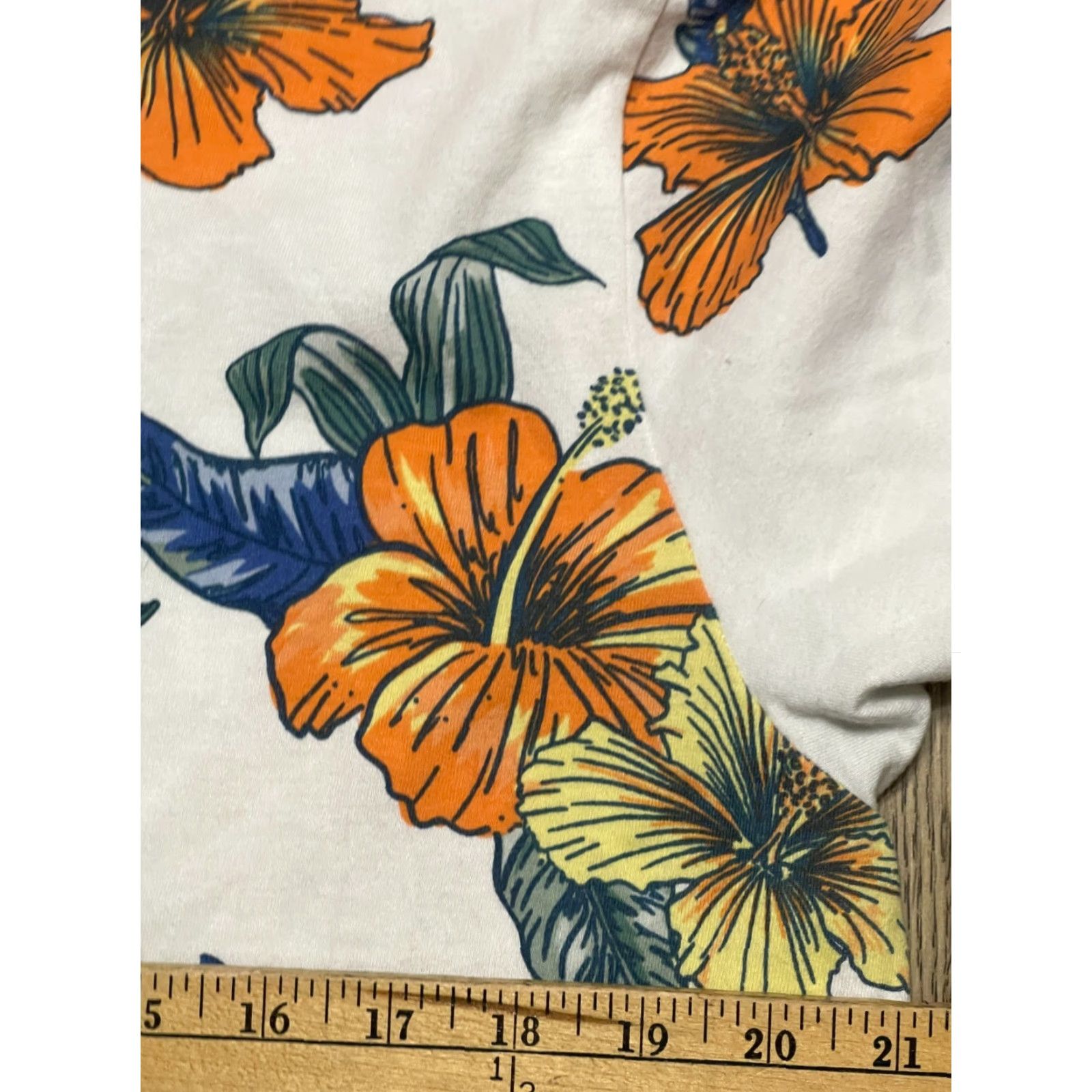 Aeropostale Aeropostale Shirt Women's Large Floral Round Neck Pullover Casual T-Shirt White Green Blue Yellow Orange Size L / US 10 / IT 46 - 6 Thumbnail