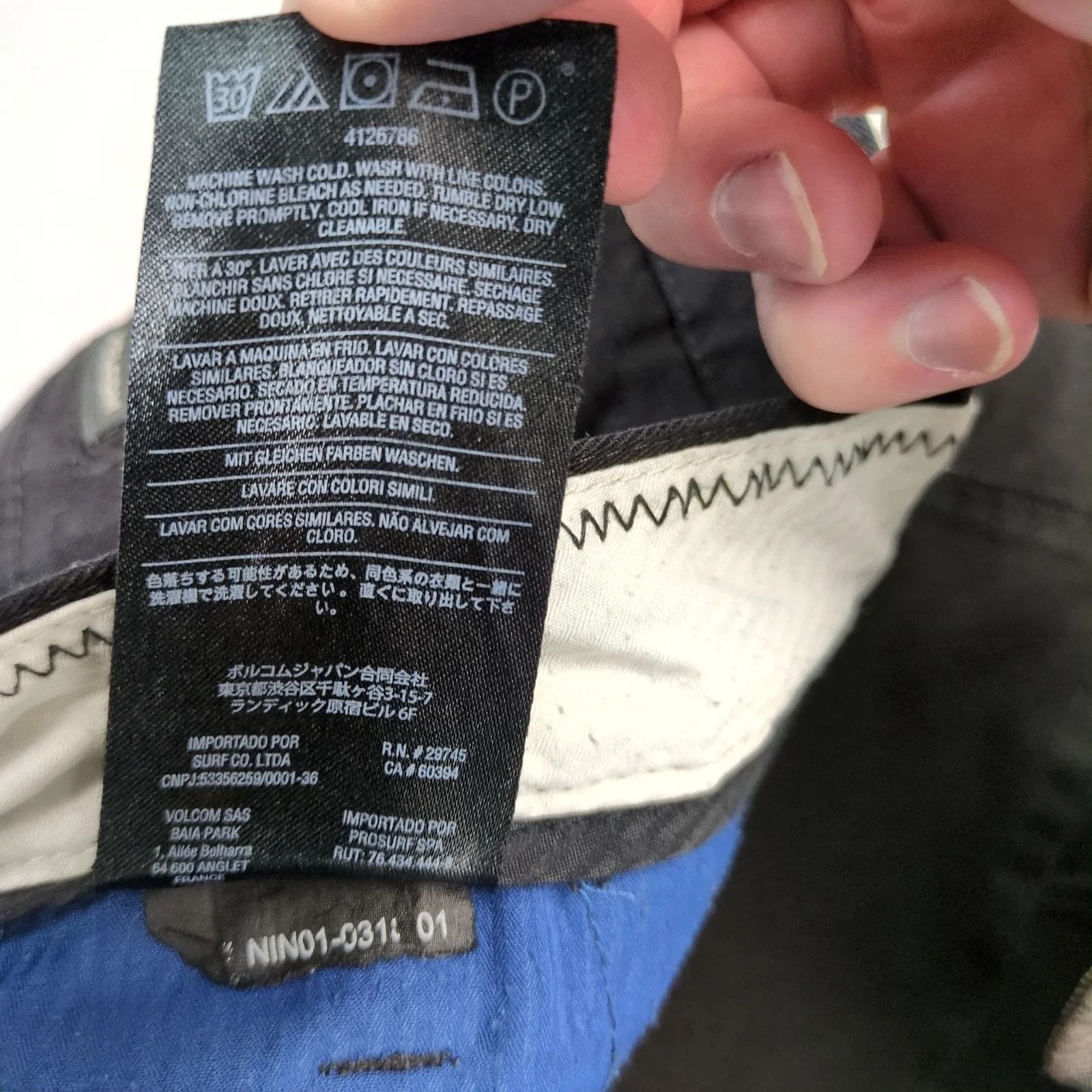 Volcom Volcom Black Bermuda Shorts Men's 38x10.5" Y2K Streetwear Size US 38 / EU 54 - 4 Thumbnail