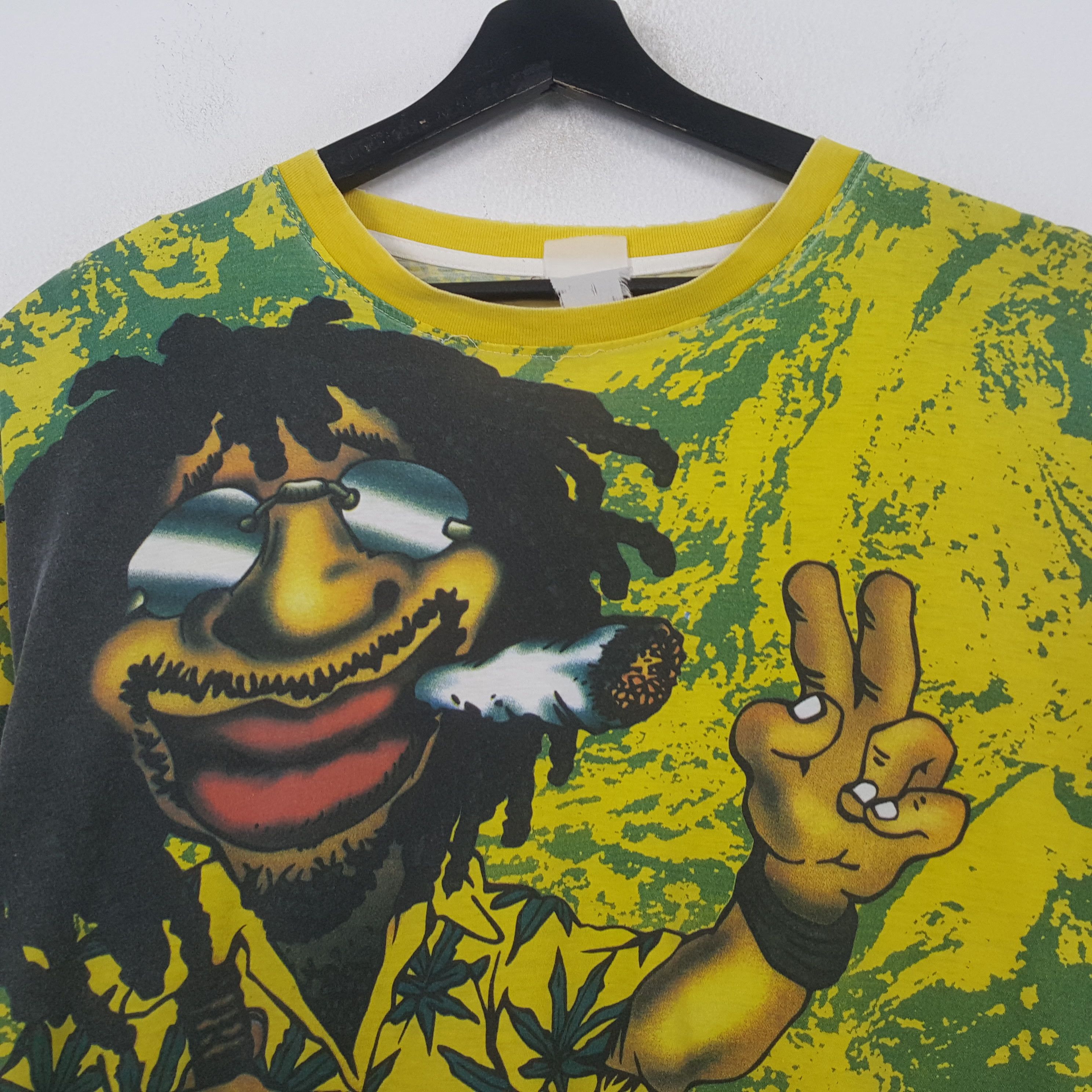 Vintage Bob Marley Rare Design Tshirt RR1 Size US XL / EU 56 / 4 - 2 Thumbnail