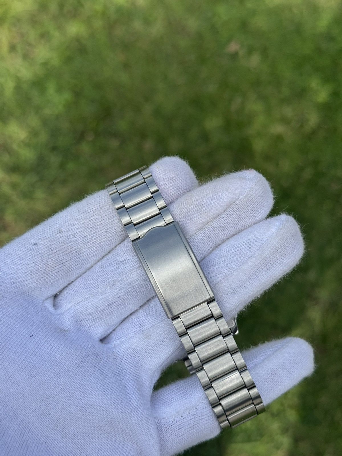 Seiko Vintage Seiko 5 Automatic japan Watch: silver Dial, TV Case Size 36 - 18 Thumbnail