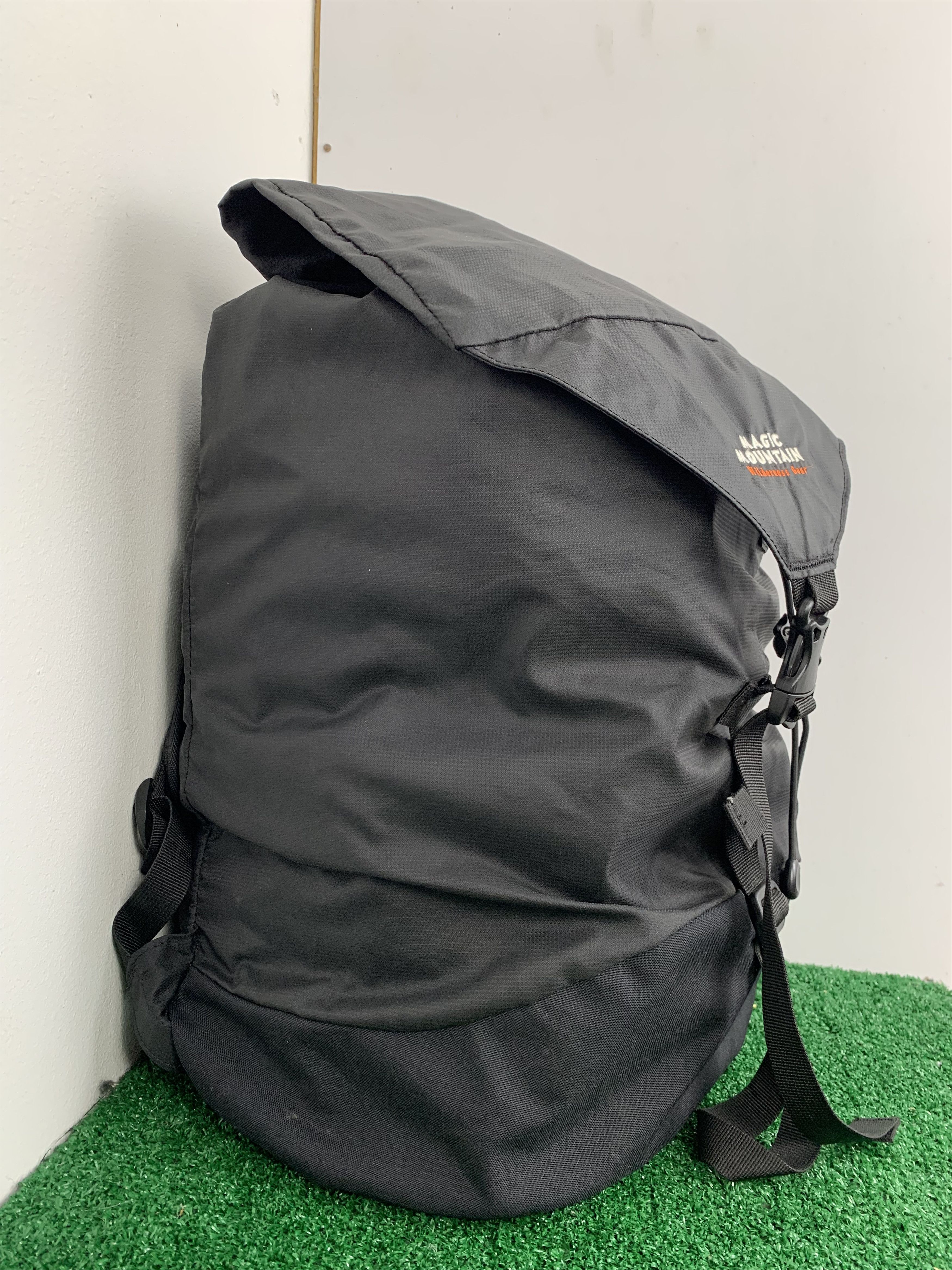 Vintage Vintage Magic Mountain Travel Backpack Waterproof BG0082 Size ONE SIZE - 10 Thumbnail